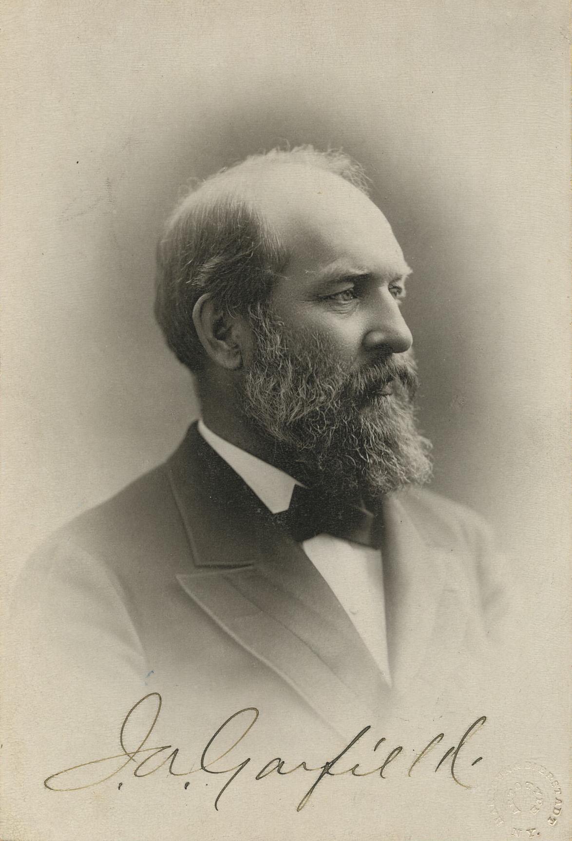 Autograph 705801 Beautiful signed photograph of President James A